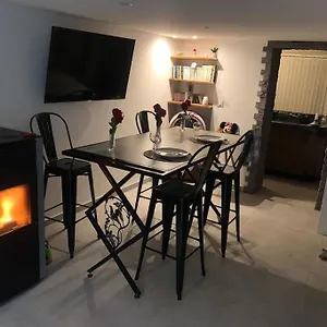 superbe-appartement-de-50-m2-avec-jacuzzi.hotels-rhonealpes.com/